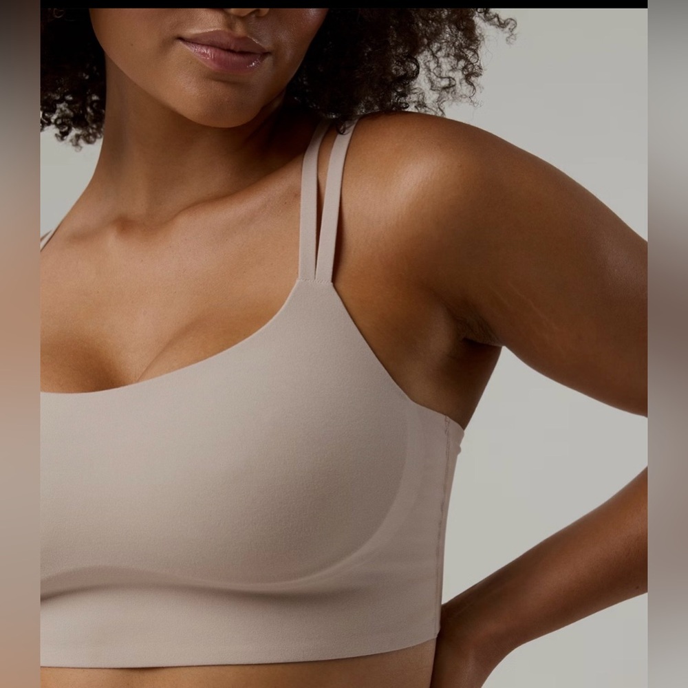 BNWT OFFLINE By Aerie Real Me Hold Up! Strappy Sports Bra in Beach Dune Color - Picture 4 of 16